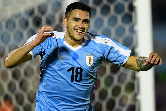Maxi Gómez celebrando su gol con Uruguay (Foto: @Uruguay).