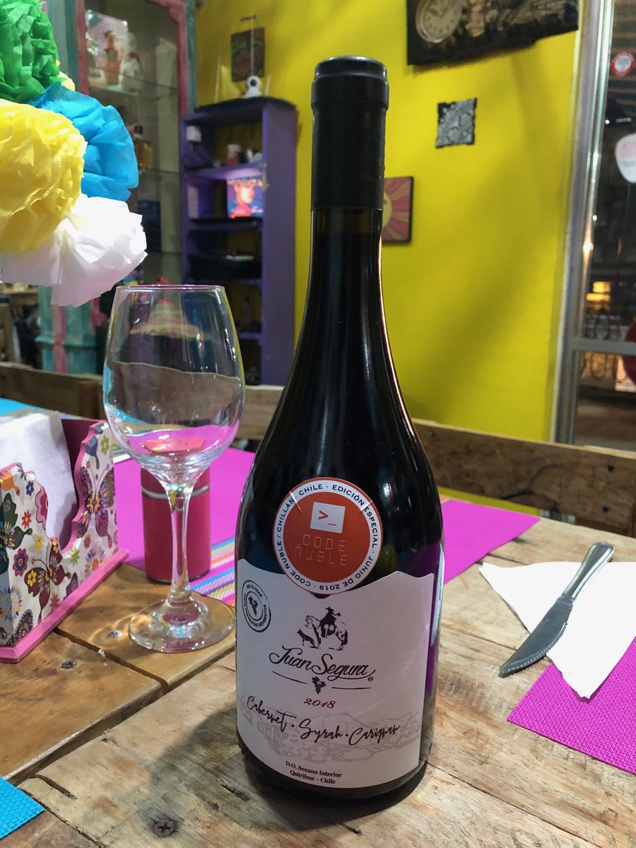 patomontedura's tweet image. #CodeÑuble Vamos a probar este vino #JuanSegura 😊🍷