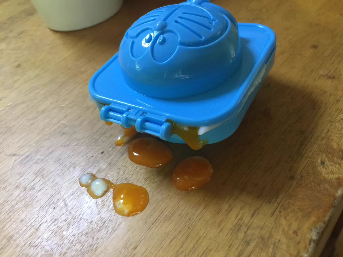 ドラえもん型のゆで卵を作ろうと思ったらまさかの事態ww