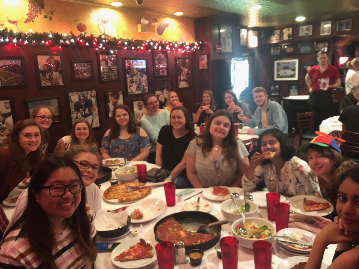 The Elks Scholars started off their last day by packing hygiene kits and snack packs for homeless veterans. They then finished off their afternoon with an architecture river tour and some Chicago style deep dish pizza yum!
