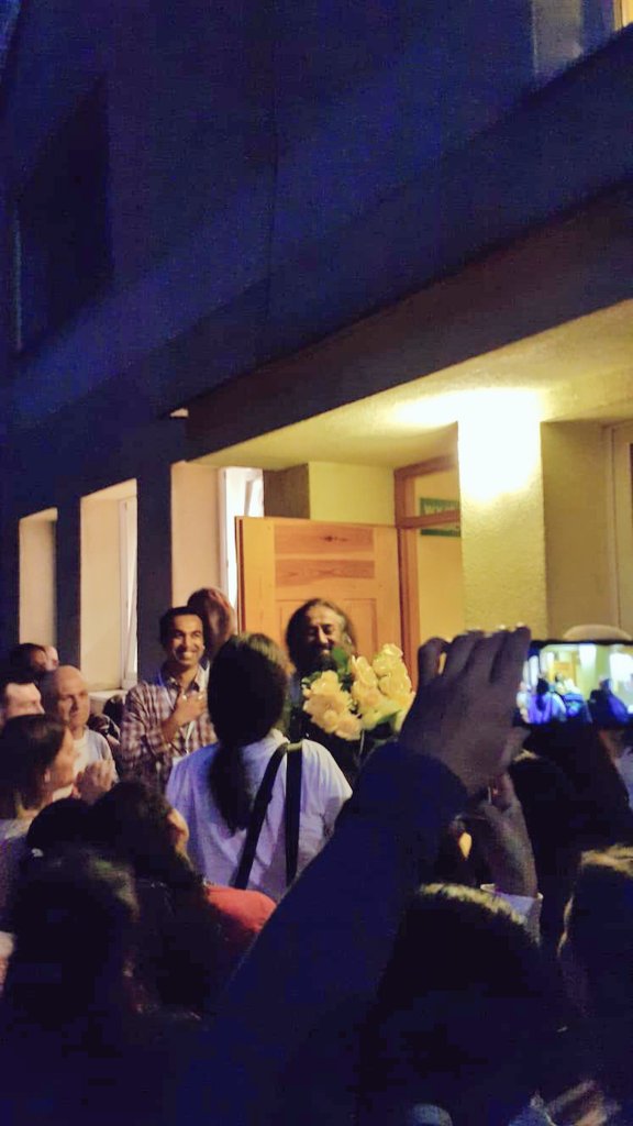 manijgd's tweet photo. #Gurudev @SriSri ji reached @ArtofLiving #Taraska Ashram #Poland https://t.co/T5creJuNGL