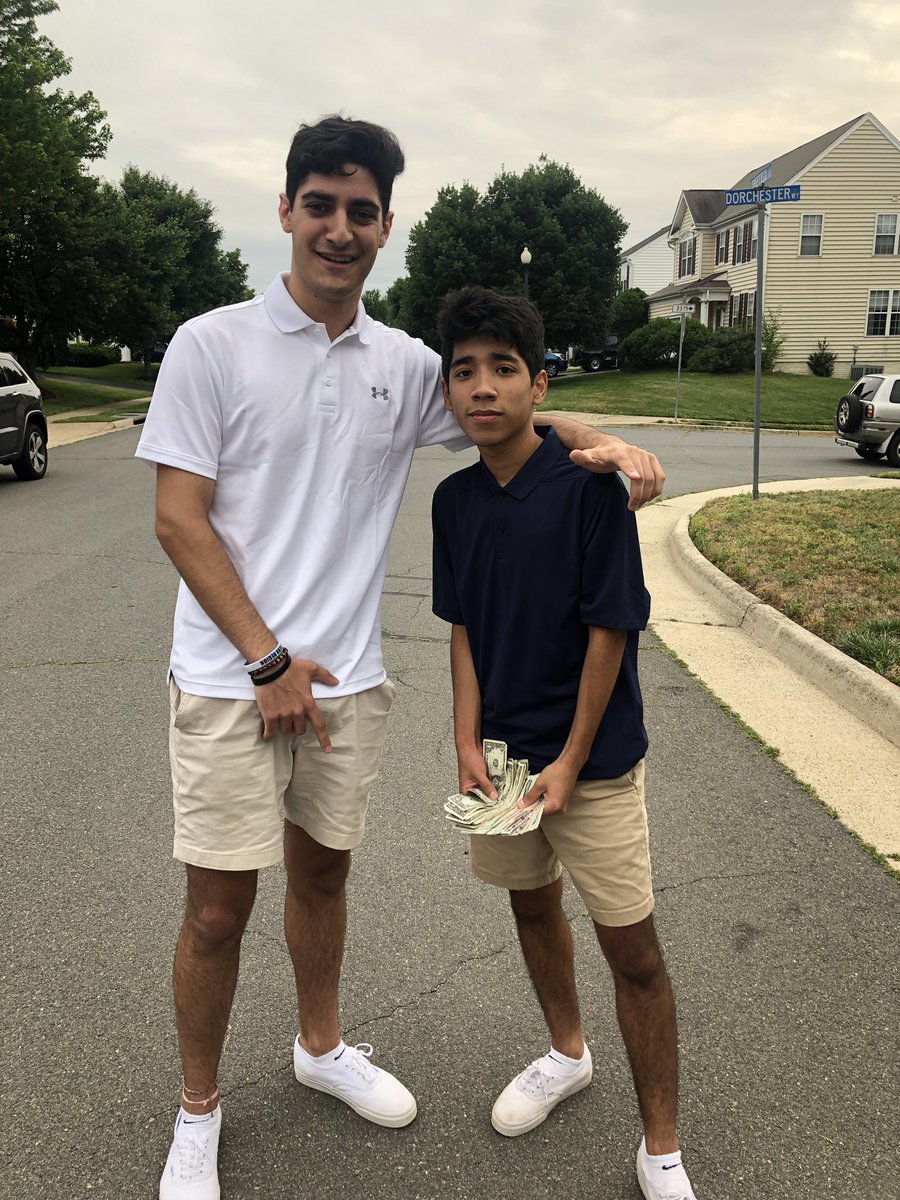 And that concludes the 2019 BRHS Water Balloon Royale!!! Congratulations to Jesse Rojas!!!! Thank you all for participating!!❤️ See u all soon😏😏