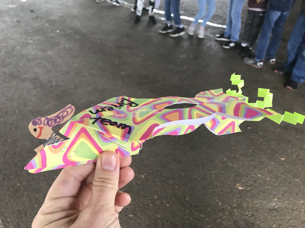 MrsBriem's tweet image. In prep for our trip to Pearson Air Education Center next week, today we learned about the four forces on an airplane. Then, we made our own planes and saw these forces at work! #pawesome #huskylearning @Wash_HuskiesVPS