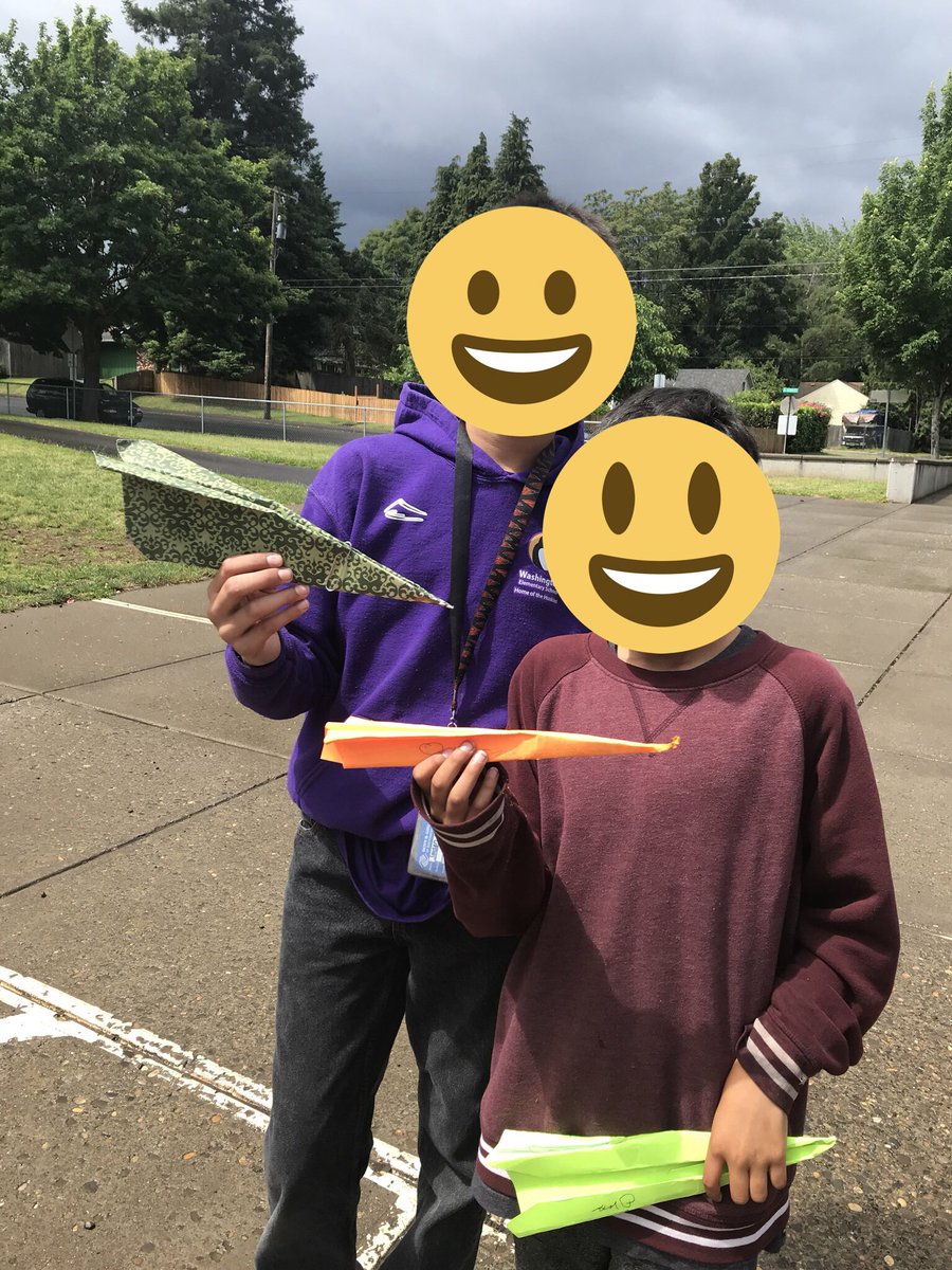 MrsBriem's tweet image. In prep for our trip to Pearson Air Education Center next week, today we learned about the four forces on an airplane. Then, we made our own planes and saw these forces at work! #pawesome #huskylearning @Wash_HuskiesVPS