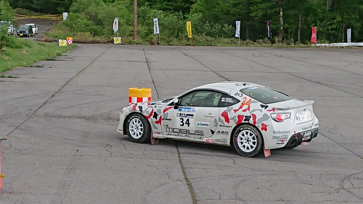 ProtoEvo's tweet photo. 先日の足利ひめたま祭でシートに座らせて頂いた、『team kazu motorsports×ガレージメビウス』さんの86。
#モントレー2019 
#全日本ラリー https://t.co/VglnLrBCGx