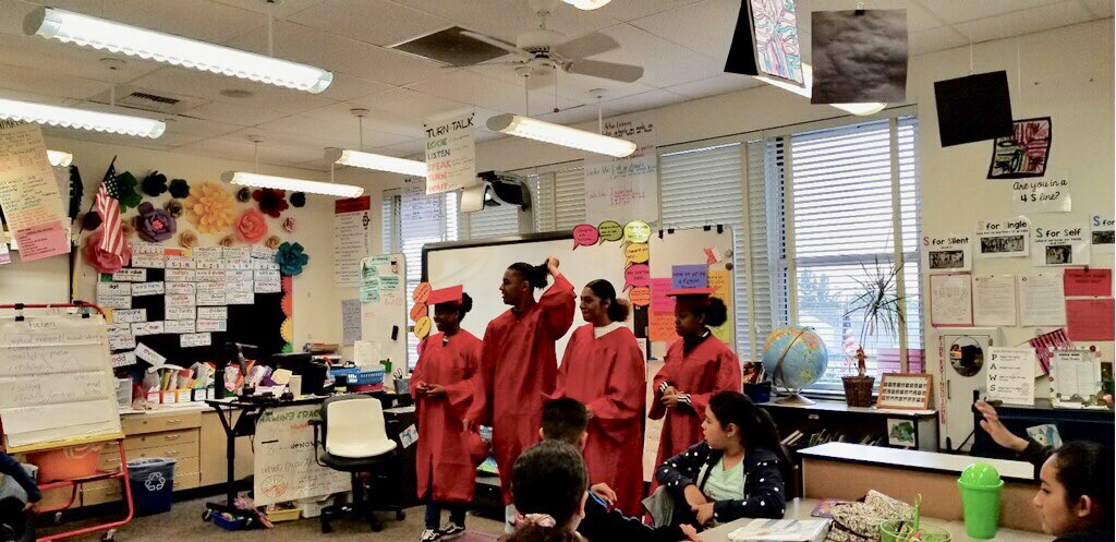joynermicro's tweet photo. Annual Hoover Graduate Parade. Congratulations #Hoover #Graduates #ClassOf2019! https://t.co/aERknhVxGH