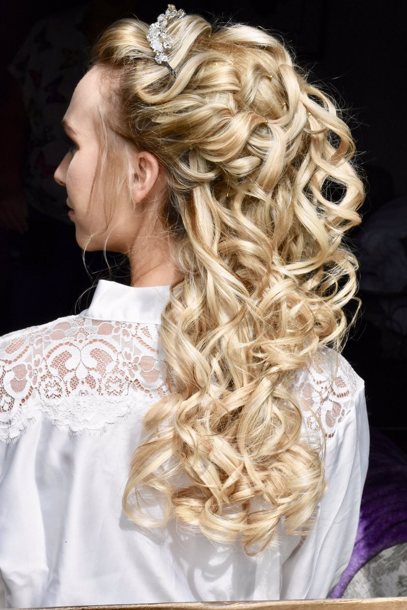 Congratulations beautiful Rebecca who married yesterday at Leez Priory. <a href="/CHWeddings/">Country House Weddings</a> <a href="/Pswithlov3/">PS With Love</a>