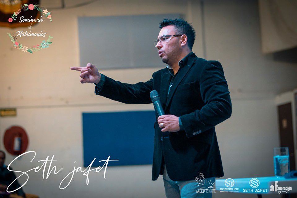 SethJafet's tweet photo. Súper tiempo en el seminario de matrimonios !!!
El diseño del Padre es un matrimonio, es que sea fiel a El.
#AdoracionMasFuego
#LlamadaFinal
#ICEBES https://t.co/PsdNClv3Ks