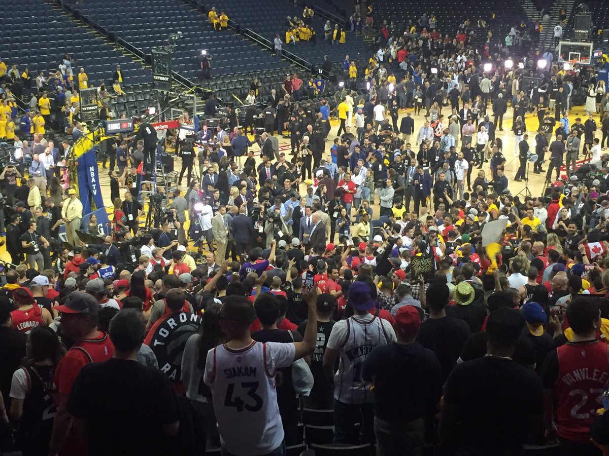 RobLeth's tweet photo. Raptor fans took over The Oracle at the end of the game. What a sight!

#Raptors #WeTheNorth #NBAFinals
@globalnewsto https://t.co/VmMWtuCUhU