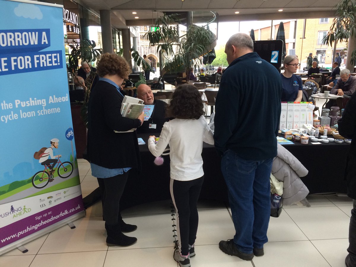 Any questions about walking or cycling? Our Stefan has the answers. We are at the One Planet 🌍 Norwich event at the Forum today, pop by for advice and chat if you’re passing. 🚶🏻‍♂️🚴🏾‍♂️🙂 #PushingAhead #oneplanetnorwich