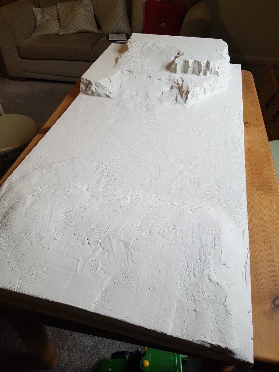 serpicko999's tweet image. Weekend number 2 of our Roman Battlefield Build.  The boys and i have &apos;sculpted&apos; the surface and highlighted the rock faces.  Now to with initial painting with base colours.  With a 7 and 4yrs old assisting this should be fun! #historicalwargaming #wargaming #terrainmodelling
