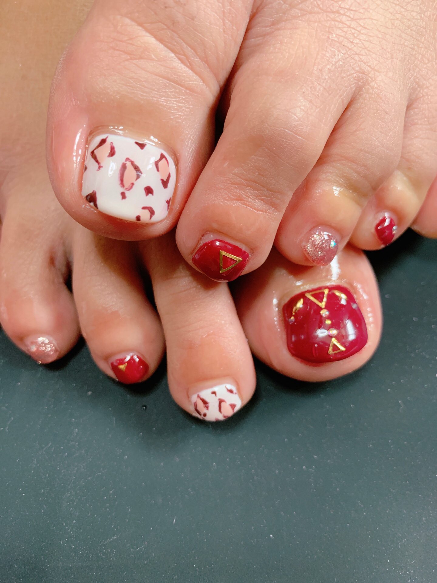 沖縄 出張 ネイル My Style 沖縄出張ネイル 沖縄ジェルネイル フットネイル レオパード柄 アニマル柄 ネイルデザイン ネイル画像 ストーンネイル 赤ネイル ヒョウ柄ネイル ジェルネイル T Co 6xa4pfkawf Twitter