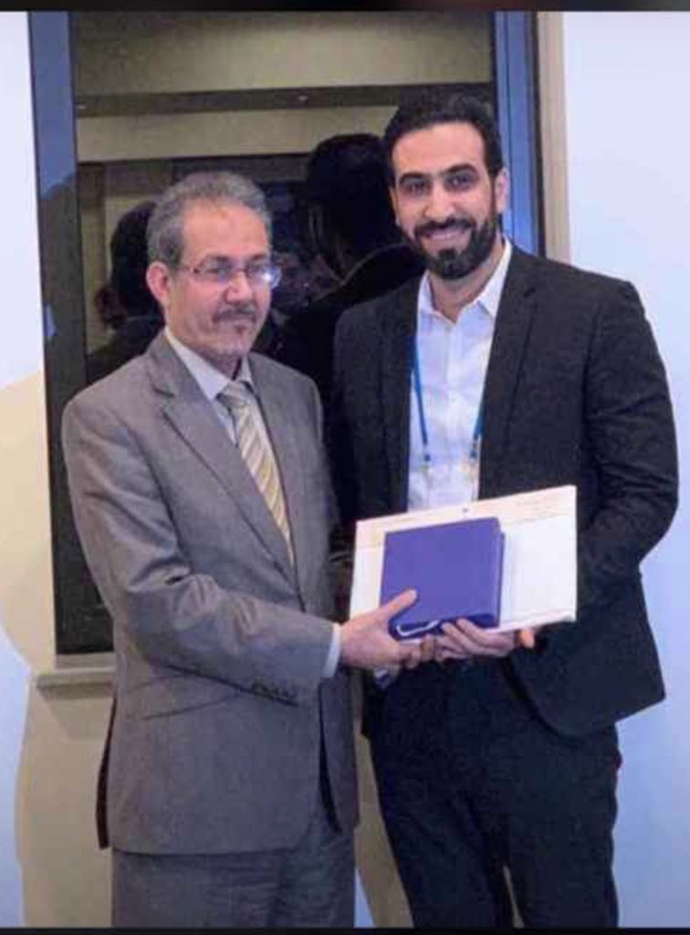 ألف مبروك تخرج أخي الغالي 
مطلق خليف الرفيعه وحصوله على ماجستير في الصيدله 
منها للأعلى ان شاءالله يا أبوعمر