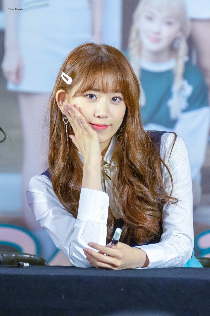 Blue_Wave00's tweet image. 181215 용산 전자랜드 팬싸인회

오늘 갑자기 너가 생각나서 한번
@iMe_Dreamnote 
#드림노트 #Dreamnote #보니 #Boni