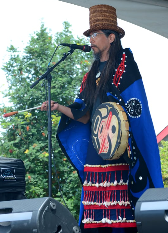 HastingsCPC's tweet photo. Great photos from previous #HastingsSunrise Summer Kickoff events. This year's Sunrise Summer Kickoff is THIS SATURDAY! Join us at this #EastVillageVan #Vancouver #community event for a day of performances, #hockey, games, crafts, BBQ, a petting zoo & so much more! #SSK19 https://t.co/pGFZJMfWtG