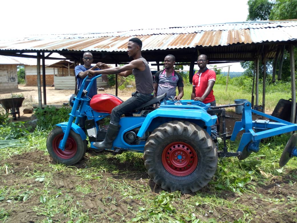 FobTurnip's tweet photo. Great news the new #Tryctor has arrived @GrowEdoAgri - proudly made in #Nigeria and giving the #agripreneurs more experience of #agritech @santamartagroup https://t.co/sog2VoUJrF