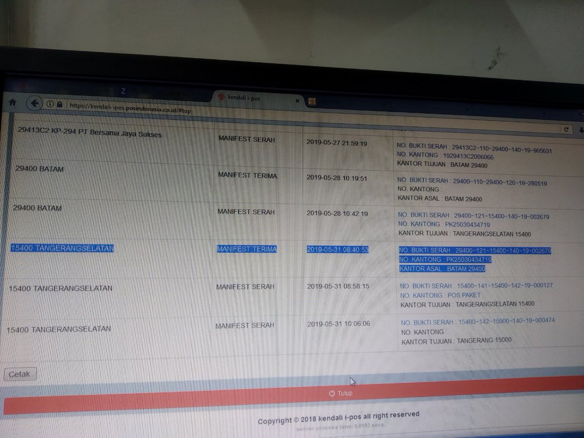threehatnanto's tweet photo. Surat terbuka buat Direktur Utama 
@PosIndonesia  Gilarsi W. Setijono. Bagaimana bisa paket sudah sampai kantor cabang tujuan, sampai 10 hari belum ke penerima.. Mau didatangi ke ruangan? https://t.co/ibqD4FSqh2