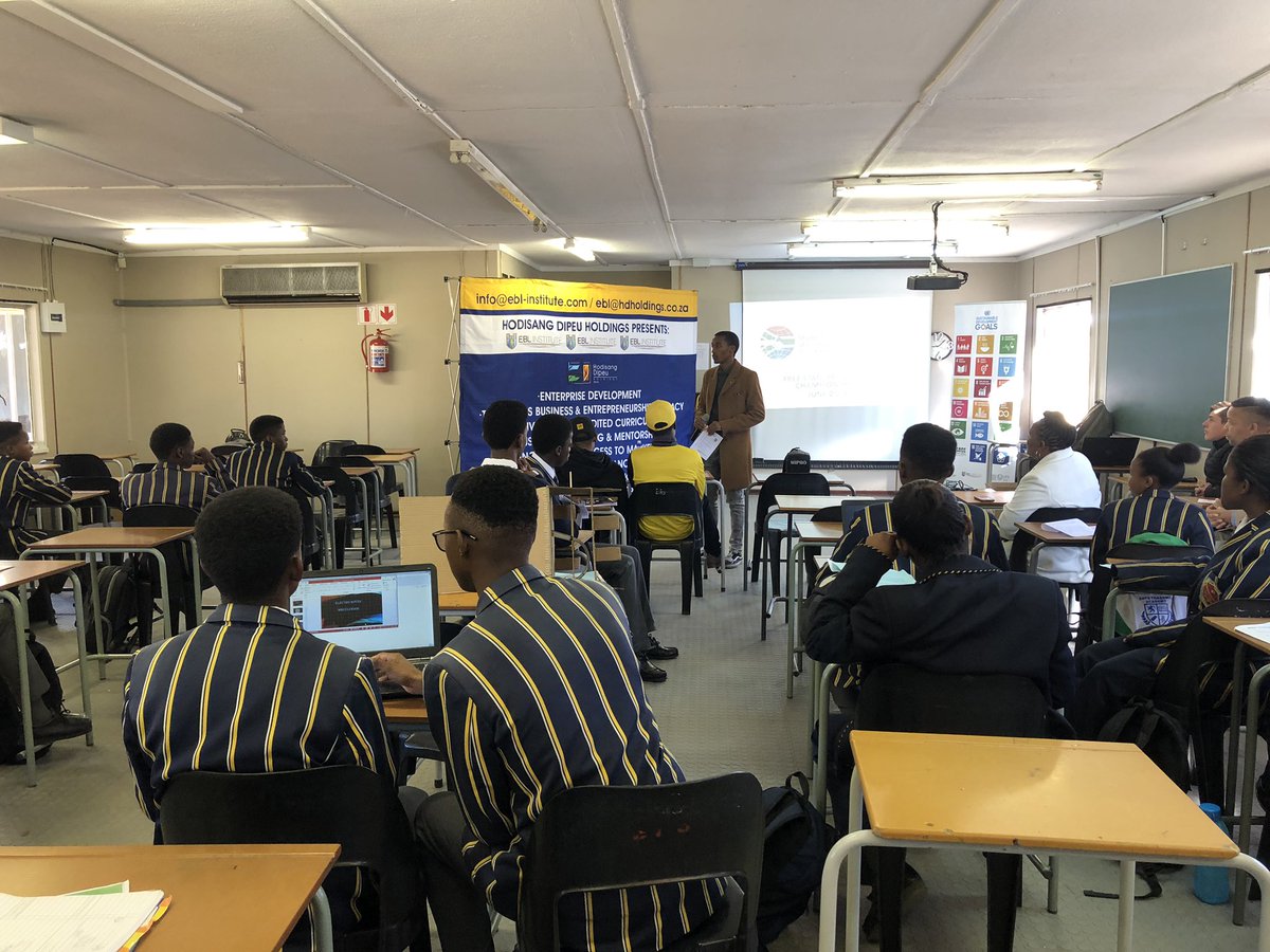SAGESA18's tweet photo. Welcome to the Free State Provincial Championships π
The morning started on a high note, with learners eager to compete. A cold morning it is, but the anxiety is keeping everyone warm π
We have a special guest for you today!
Road to #ASATE19 π₯ https://t.co/QuGNzVZ3e8