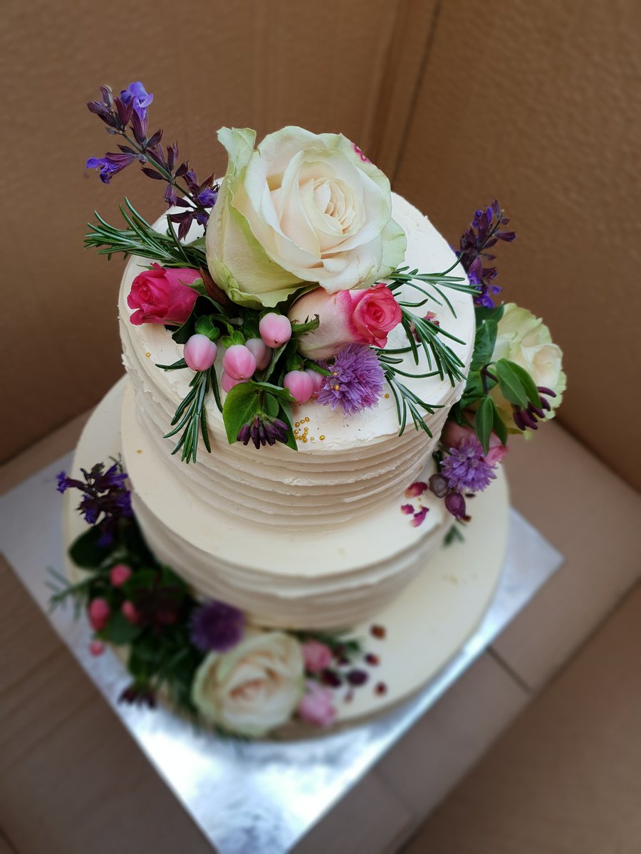amy@missvscreamtea.co.uk tweet media