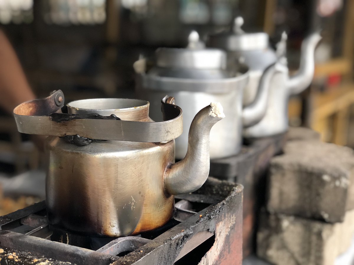 Not a kitchen but I couldn’t leave out these shots of the Chai-shop staple ‘chai ki ketli’. This is from a tea stall in Guwahati, & the Pritha (rice cakes) you see in Pic 1 are ‘Ketli Pitha’ steamed in the cylindrical dhakkans of these ketlis while the chai brews. Mindblowing na?