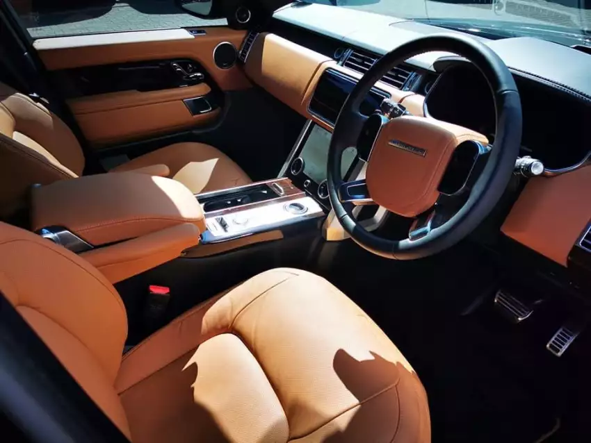 drivenrsa's tweet photo. 2018 Land Rover Range Rover Vogue SC
R 2,289,000
OH WOW!
5.0 Supercharged
Only 10,500kms
Black with terra cotta interior
Contact 0810626741 https://t.co/RDTIDp0rK5