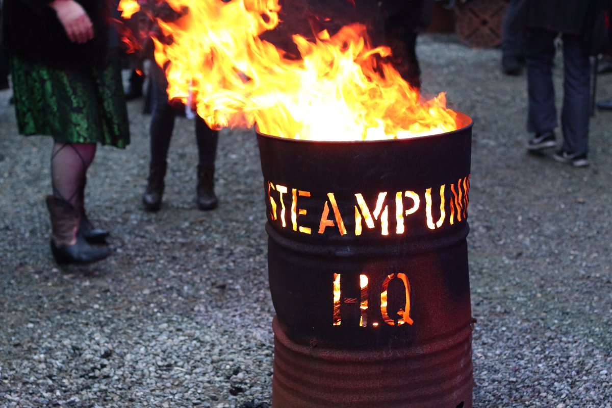 steampunkHQ's tweet photo. #steampunk #tenyearsofsteampunk #firebarrel https://t.co/CfSBqrjv7A