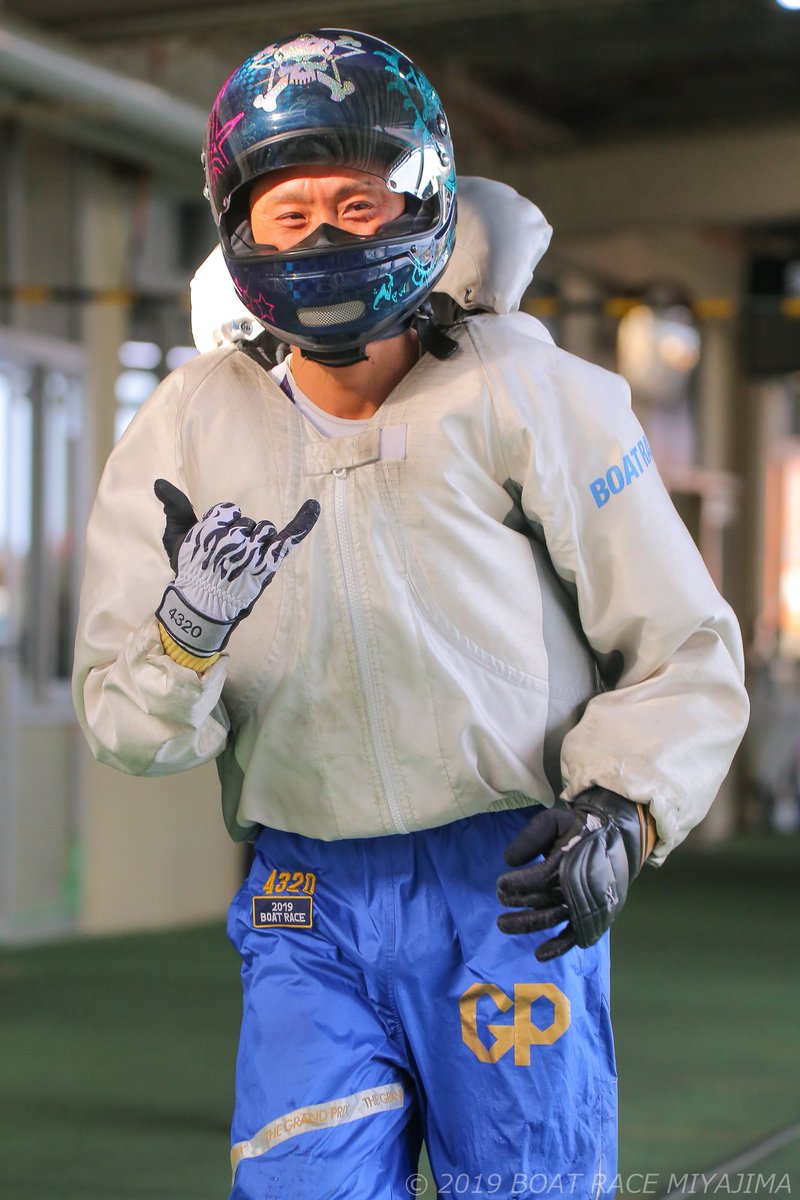 ボートレース宮島 公式 A Twitter 初日 闘神ドリーム の結果は g1宮島チャンピオンカップ開設65周年記念 初日メインの 第12r闘神ドリームは 早いスタート合戦から 号艇の 峰竜太 選手が1着 好スタートを切ったモン 明日の2日目 第