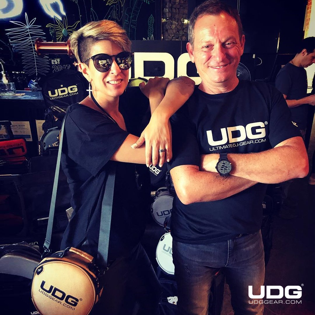 udggearcom's tweet photo. UDG Ultimate DIGI Headphone Bag Gold by @udgargentina
#UDG #UDGGEAR #Deejay #Producer #DJLIFE #UDGonTheRoad #DJonTour #UDGreGram #udgargentina #udgfamily #udgcreator #udgultimate #udgurbanite #udgontheroad #udgbackpack https://t.co/wZWe7v715T