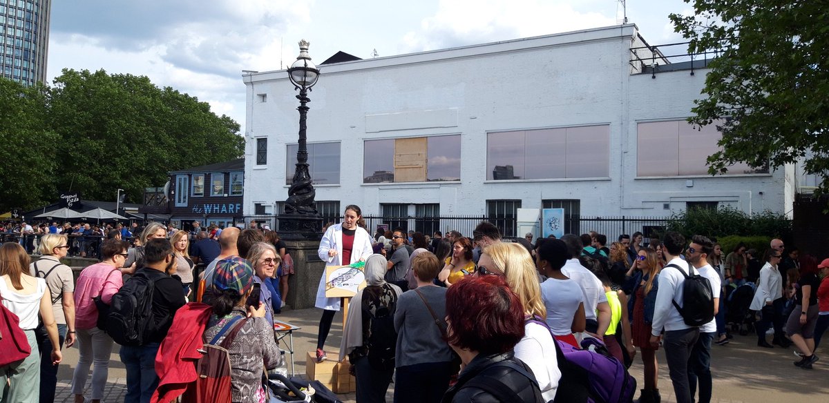There are 4 Soapbox Science events happening this weekend!! Stay tuned for updates from:
🇨🇦 Waterloo
🇬🇧 Reading, Edinburgh, York

Good luck to our teams and speakers, bringing science to the streets over the next couple of days!