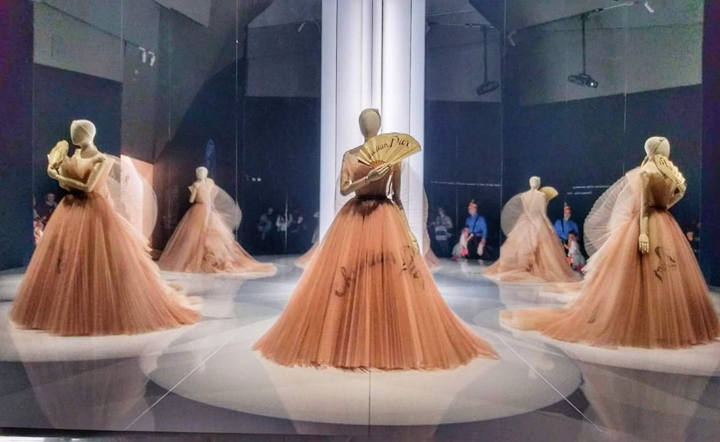 ZairaSessa's tweet image. Christian Dior, il designer dei sogni puntiluceblog.com/2019/06/08/chr…