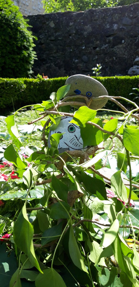 MusJeanneAlbret's tweet photo. Deuxième jour des #RDVJardins !
Ateliers #LandArt et dessins sur galet pour le thème #LesAnimauxAuJardin
#ArchedeNoé
#animationenfant
#jardindumusée https://t.co/nSCNT0GHsW