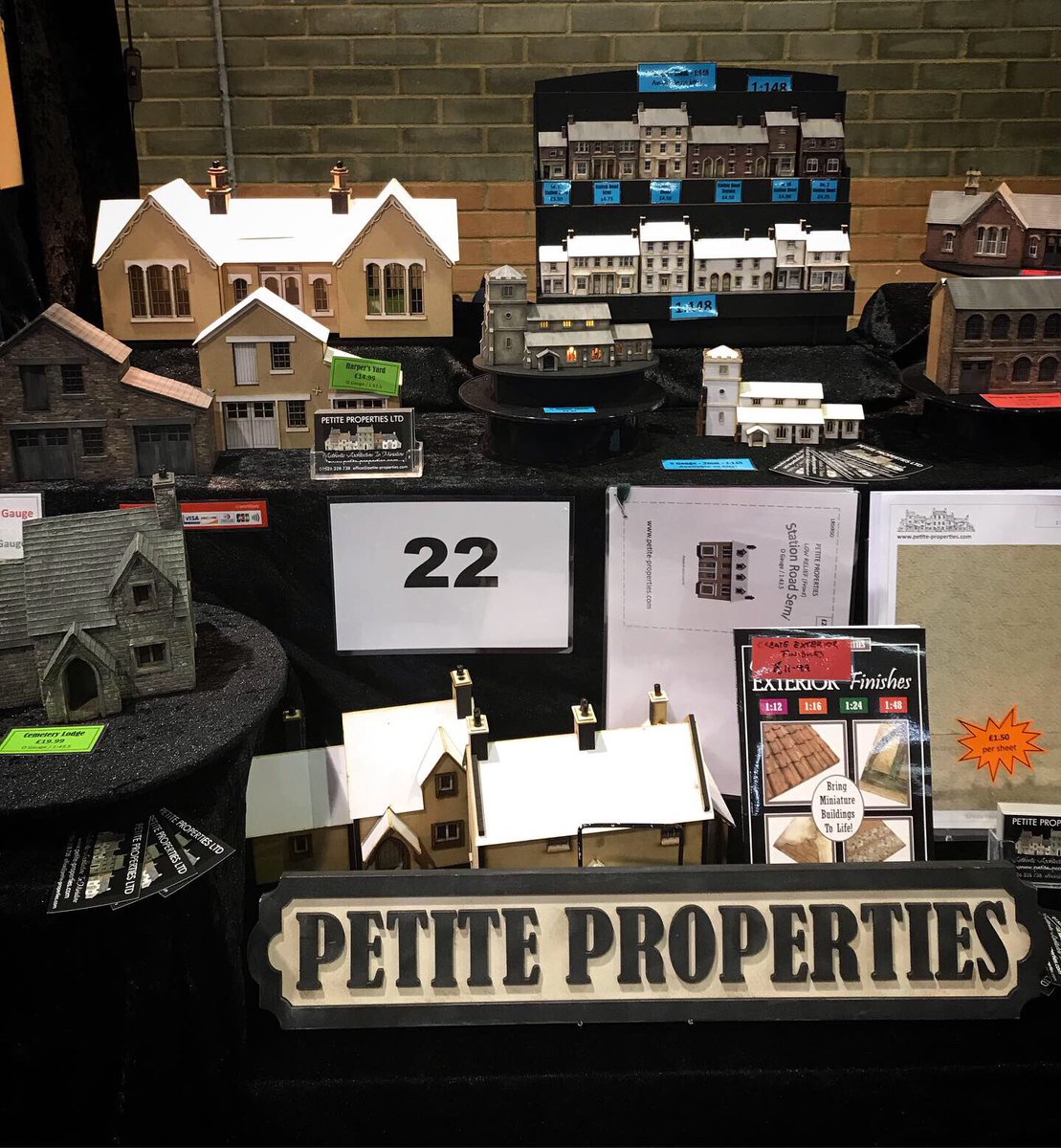 Beas_Hive's tweet photo. All set up and ready for the doors to open at the East Anglian Model Railway Exhibition, where
you can find us on stand 22 👍🏻
#petiteproperties #petitepropertieskits #ppstand #modelrailway #railwaymodelling #ngauge #ogauge #oogauge https://t.co/Sv4FP9ZhC5