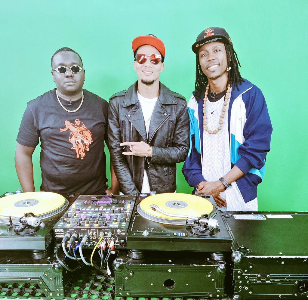 ELEV8254's tweet photo. Big up urself n keep em #DJ #request.&amp; #shoutout coming thru ...we bringing u #amazing #entertainment straight to. Your #Living  #room  #bedroom or any other place of your comfort @discjockeyvin @BambaTVKenya @Voodooseller @discjockeyvin @krgthedon #werunthis let's gerrit https://t.co/5bPGjeOm89