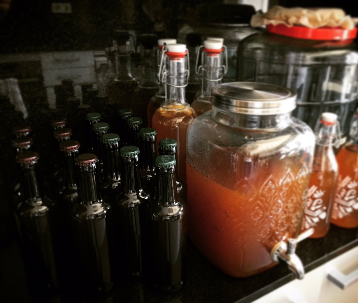 PabloMChef4's tweet photo. After a long hibernación period #summertime #kombucha season has started at my home brewery #ginger #kaffirlime #timut flavors on 2nd fermentation El verano inicia la producción de Kombucha ha empezado. #salud #cheers https://t.co/6I7VdfMcnr