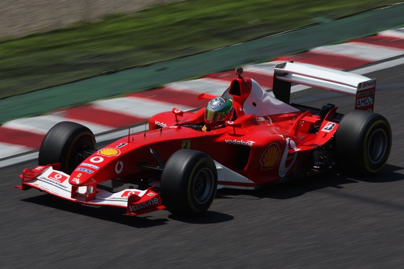 f1champ2000's tweet photo. カーナンバー1のシューマッハ車、F2003-GA、F2004、F2005の3連発。
並べてみると、マシンの変遷がなんとなく見えてくる?
#F1 #F1jp #Ferrari #F1Clienti #SuzukaCircuit #F2003GA #F2004 #F2005 #フェラーリ #鈴鹿サーキット https://t.co/9TkEplUyUF