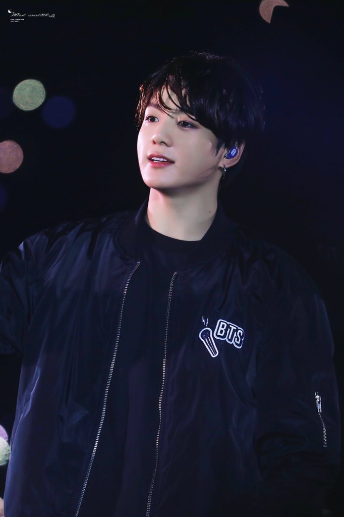 WCoast1997's tweet photo. 2019/06/07
SY in Paris HD

#BTS  BTS
#정국 #JungKook 

@BTS_twt @bts_bighit https://t.co/eMCqf2ie6z