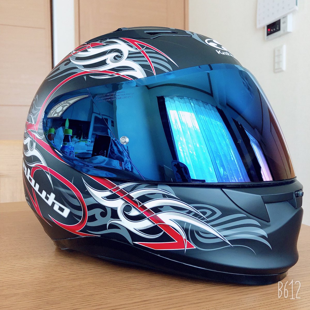 saki_s2_123456's tweet image. じゃーん！

シールド付け替え完了
自分でなんとかできた😍💕

#バイク
#バイクヘルメット 
#KAMUI2
#バイク乗りと繋がりたい