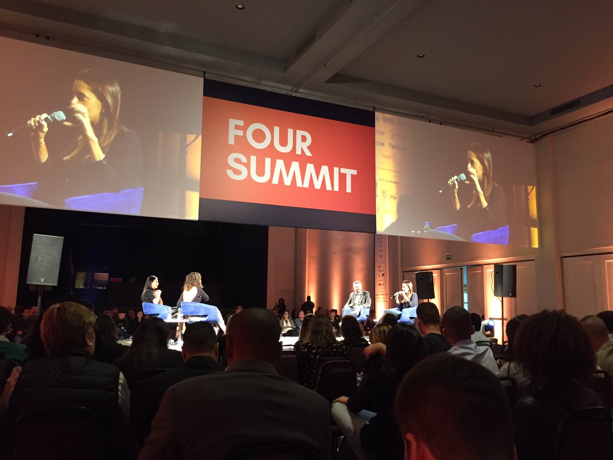 OutraPraia's tweet photo. Alma Empreendedora Dentro das Organizações por ANA CRISTINA TENA: CEO DO BANCO TRAVELEX, ANA PAULA BOGUS: CEO DA KIMBERLY CLARK NO BRASIL LEANDRO CALDEIRA: CEO DO GYMPASS MODERAÇÃO: TALITA ANDRÉ: HEAD DE INOVAÇÃO DO INSTITUTO VOTORANTIM no #foursummit #institutofour #outrapraia https://t.co/NX291k51AE