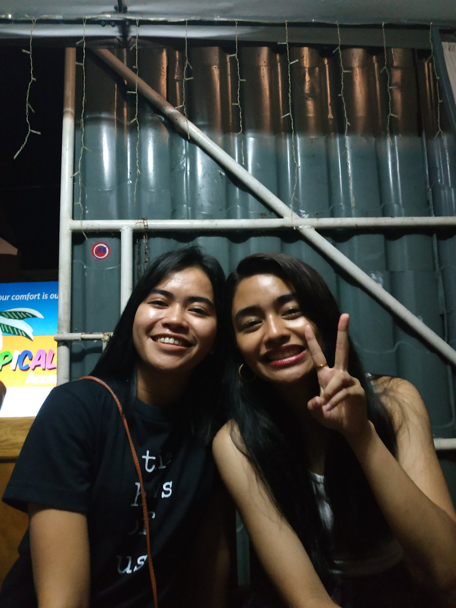 ColorJoyce's tweet photo. Thank you so much for the time that you spent to me/us! @Vivoree we love you V! 😍💜💕😍💜 https://t.co/9Ats41OQ0Q