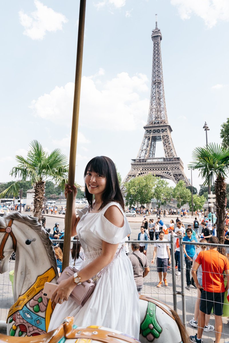 横田 裕市 写真家 A Twitter エッフェル塔とメリーゴーランド 妻はずっと可愛い恋人 In Paris 横田 裕市 写真家 A Twitter エッフェル塔とメリーゴーランド 妻はずっと可愛い恋人 In Paris