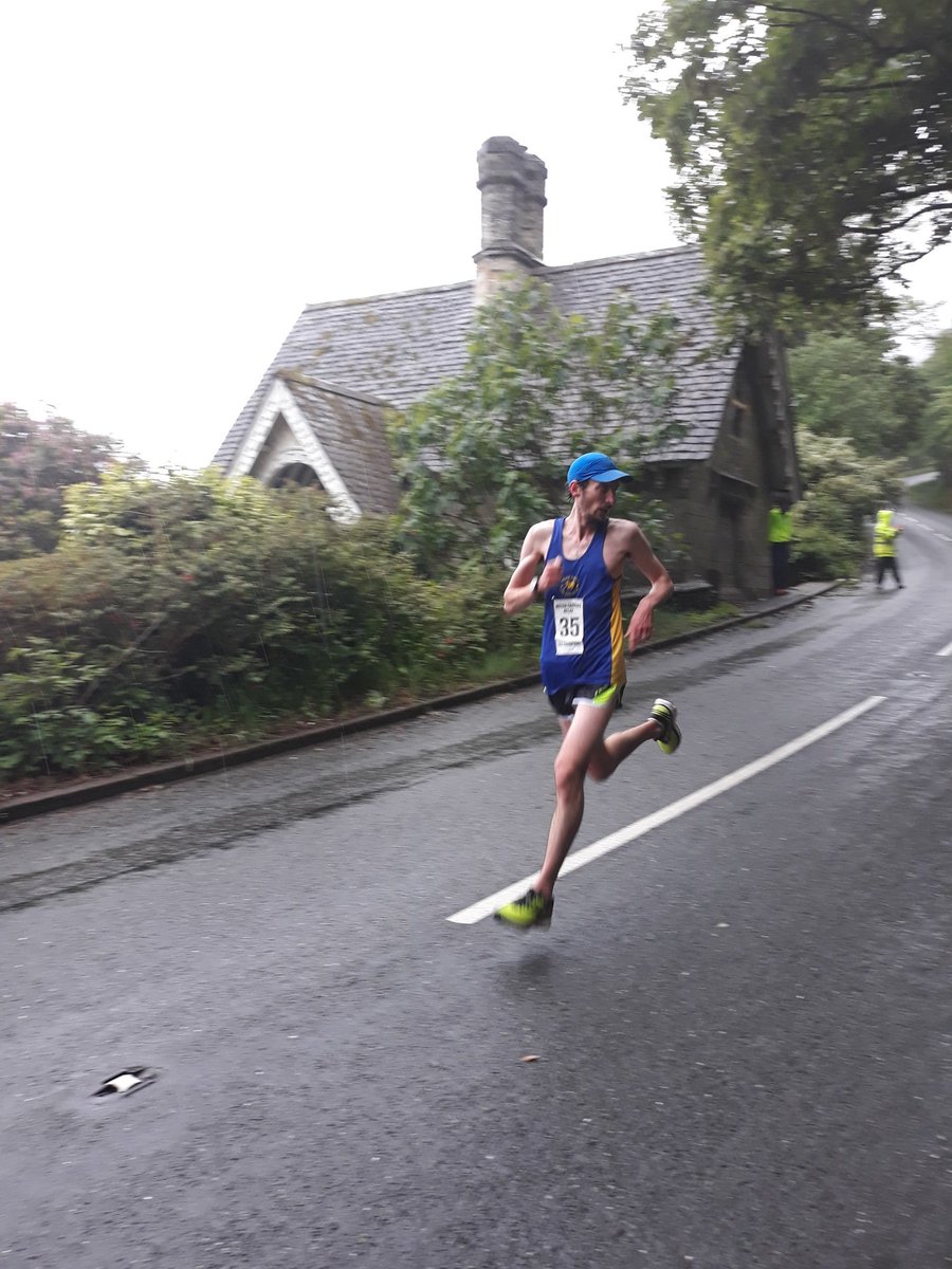 BikingTommo's tweet photo. Don't look back Tom! @TeamBathAC #wcrelay https://t.co/CsPctBWGv9