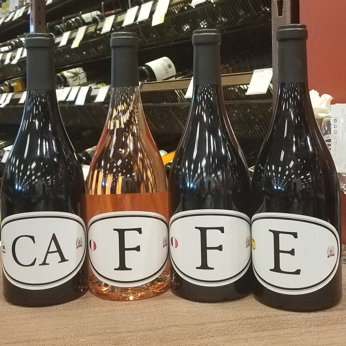 ABCwineBillK's tweet photo. #DavePhinney #Locations . Great wines, great grapes, various countries, no rules, but his own wine making abilities. https://t.co/xbVoO5MOUn