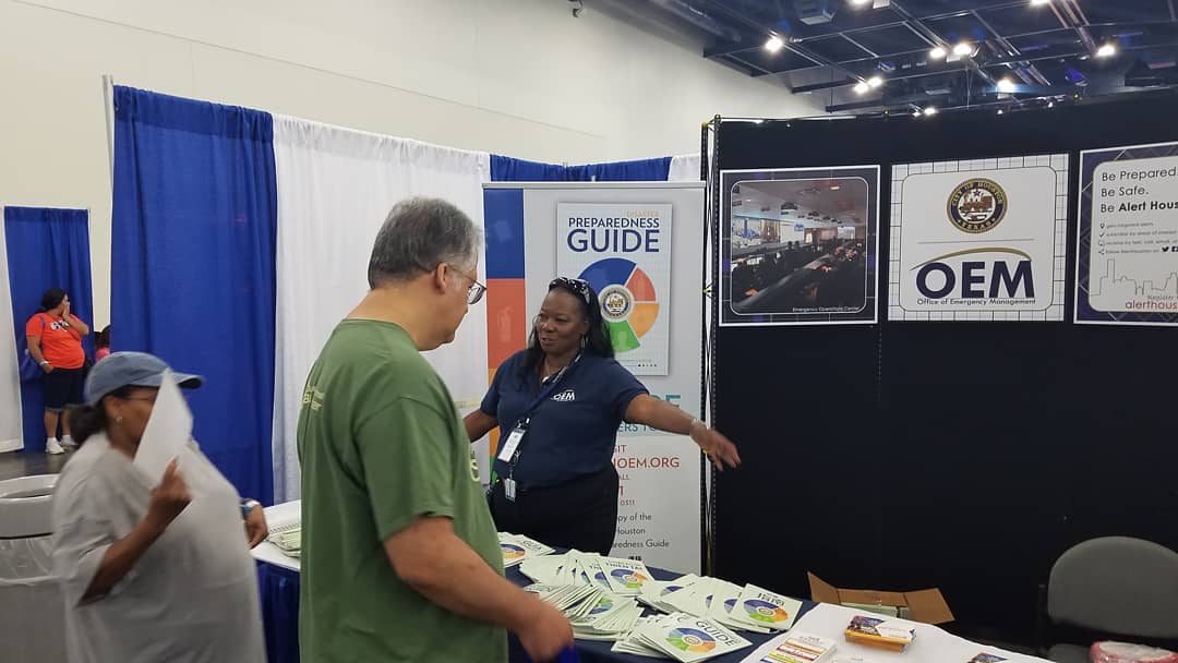 HoustonOEM's tweet photo. Houston OEM will be at the @weatherreadyhtx all day sharing preparedness material and registering Houstonians in @AlertHouston! Learn more: https://t.co/WVGiw3Oinw https://t.co/oF7ftg9FfY