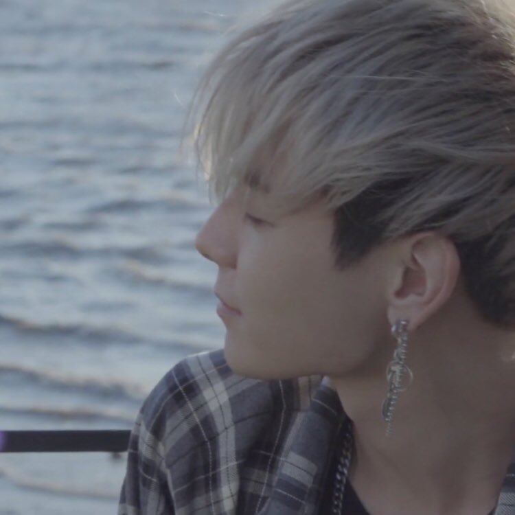 1teamlq's tweet photo. #jehyun

the Man he is today... the man.. https://t.co/eblOFalNTF