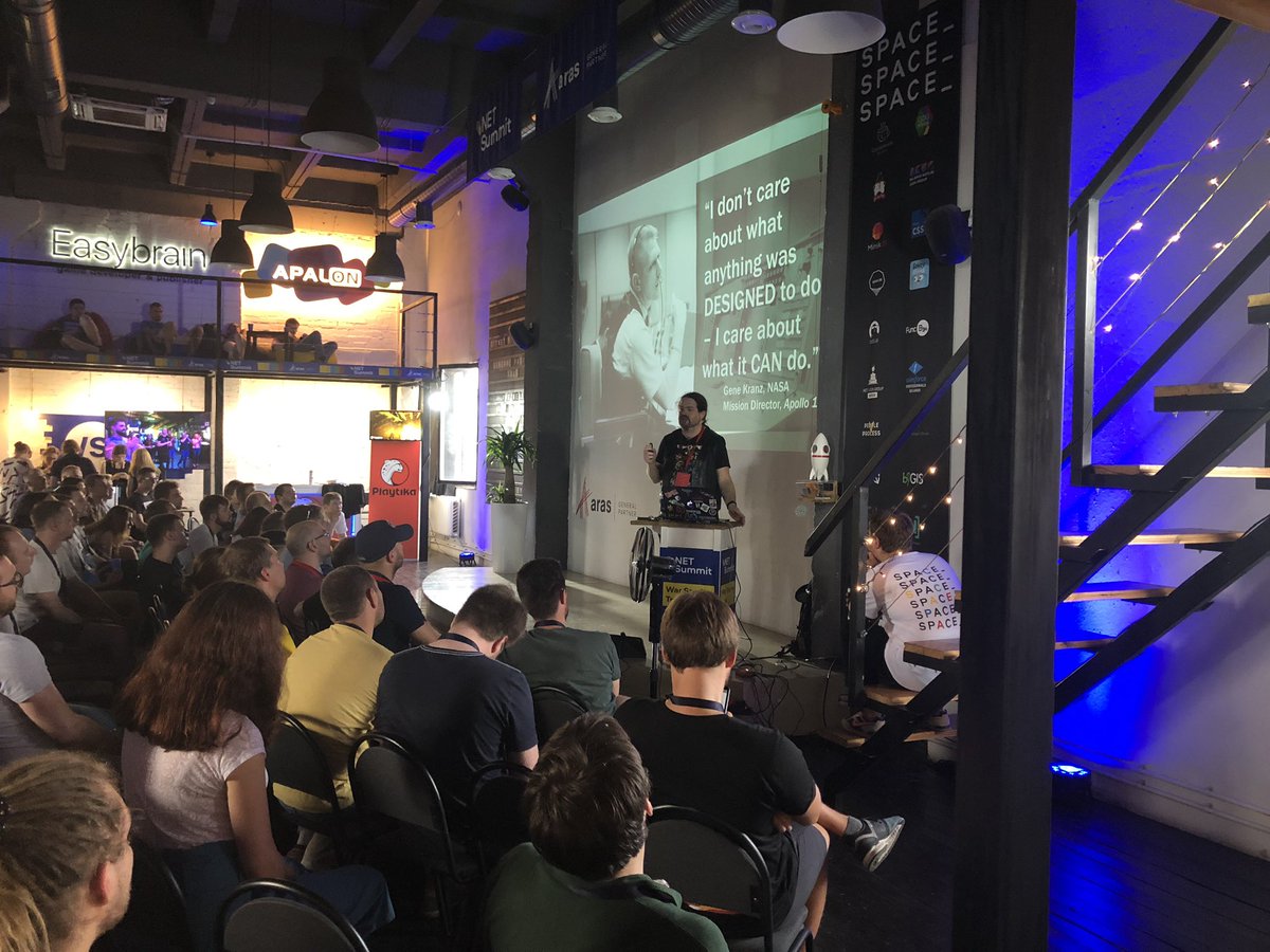 OlegKarasik1's tweet image. @dylanbeattie talking about what is to be a software architect at @dotnetby 

#dotnetby