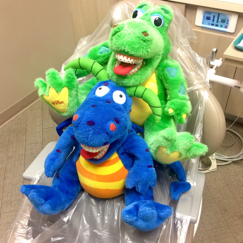 Friends who brush together, stay together! Happy national #bestfriendsday!