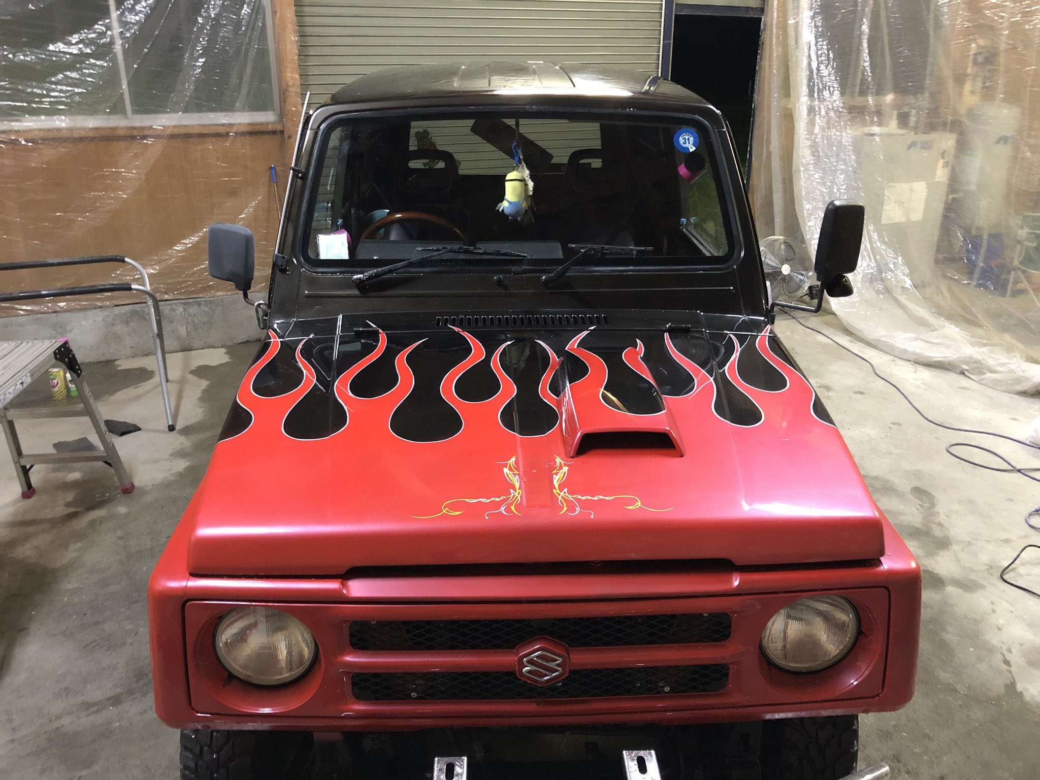 Feelcustompaint בטוויטר ジムニー ファイヤーパターン 完了で無事納車しました バンバン目立っちゃってください ありがとうございました カスタムペイント Custompaint Firepainting ジムニー ピンスト Pinstriping Pinstriper