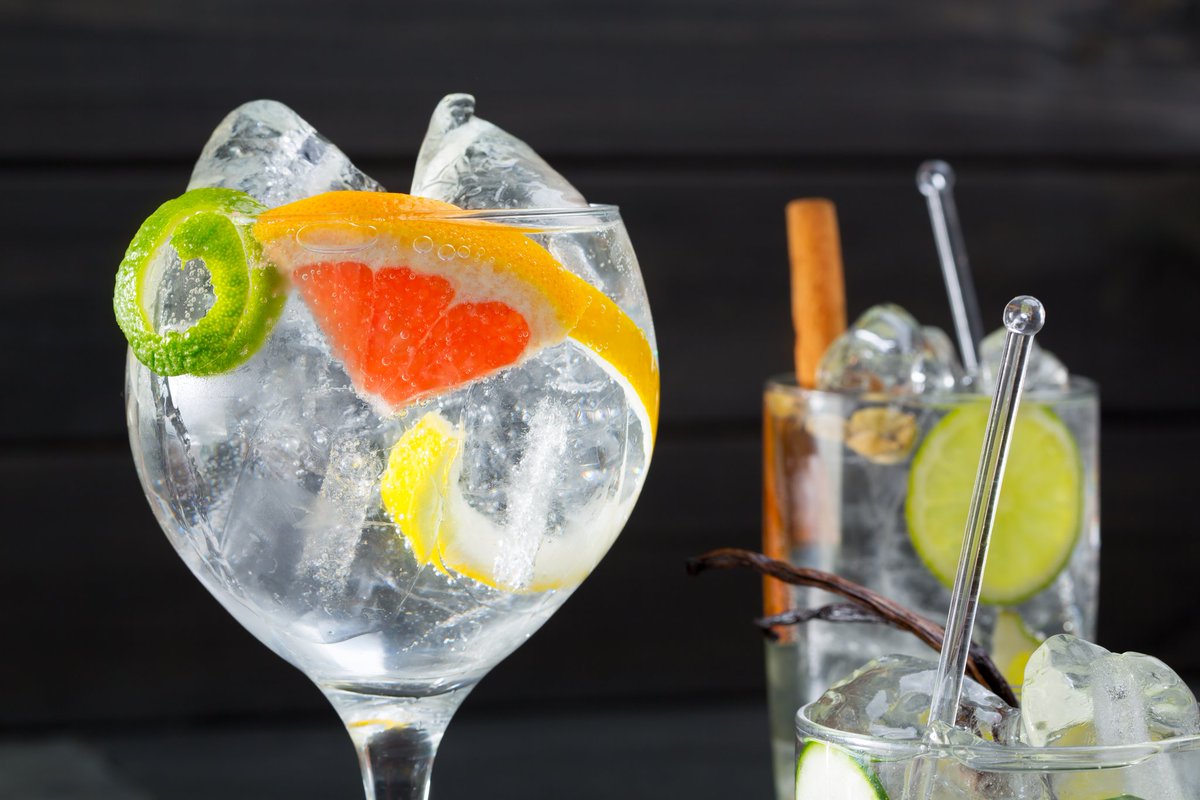 tipsyeventsuk's tweet photo. Happy World Gin Day! 🌍🍸

The idea is simple: get people together all around the world with a legitimate excuse to drink some gin, whether it’s in a cocktail, G&amp;T or neat.

Find out more about the celebrations and check out what's on 👉https://t.co/rntWCp36Tp

#WorldGinDay https://t.co/kDqkPv7T1e