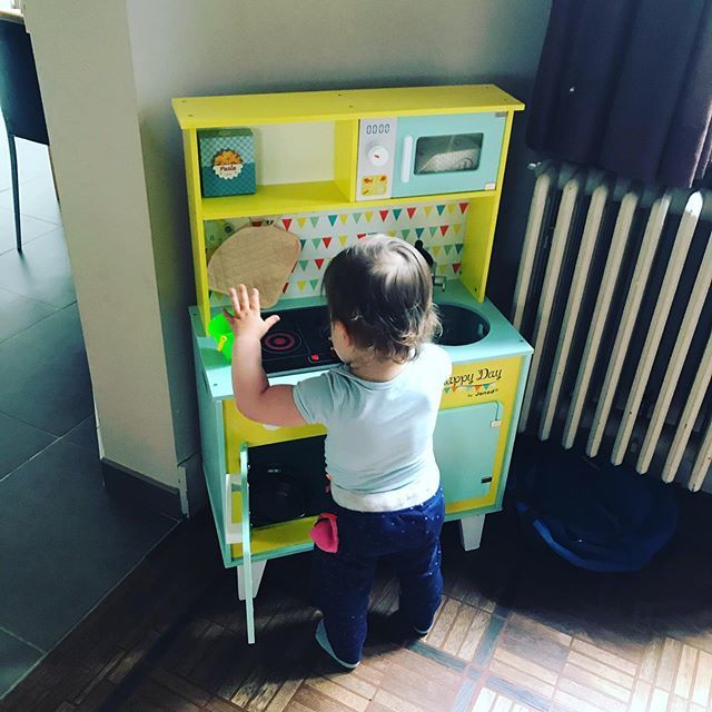 NickVerbaeys's tweet photo. Mijn thuis is waar mijn fornuis staat 😍😍😍 #backhome #daddysgirl #kitchenprincess https://t.co/ojx4P51tqf https://t.co/T255DPrXQm