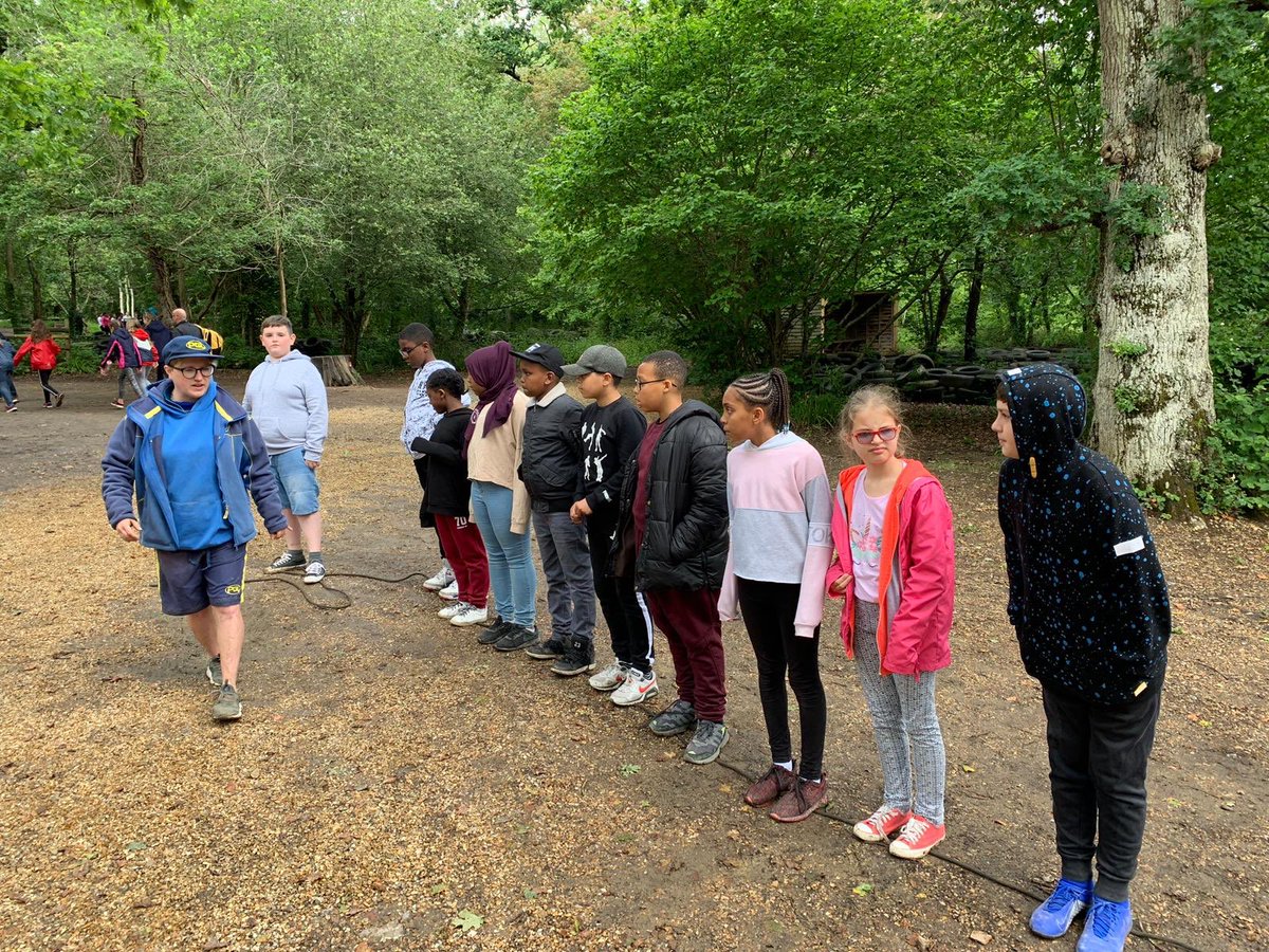 MBrookprimary's tweet photo. Problem solving is no problem for these Pre Secondary students!!! #MBstars #IsleofWight #schooljourney #starvalues #notmissinghome https://t.co/tx4erIglt9